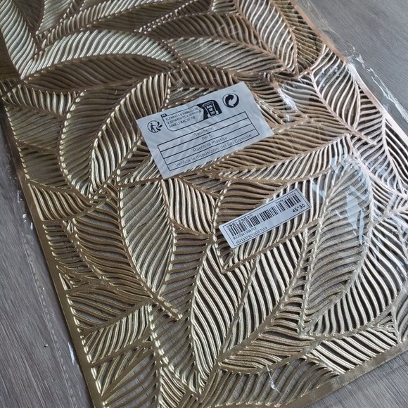 2pc Gold Hollow Leaf Placemats NWT - Picture 5 of 7
